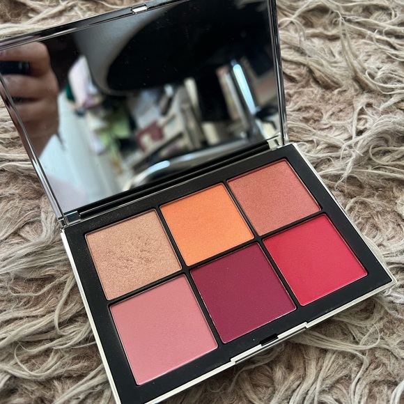 NARS Limited Edition Wanted 2 Cheek Palette❤️🧡✨ - Picture 6 of 15